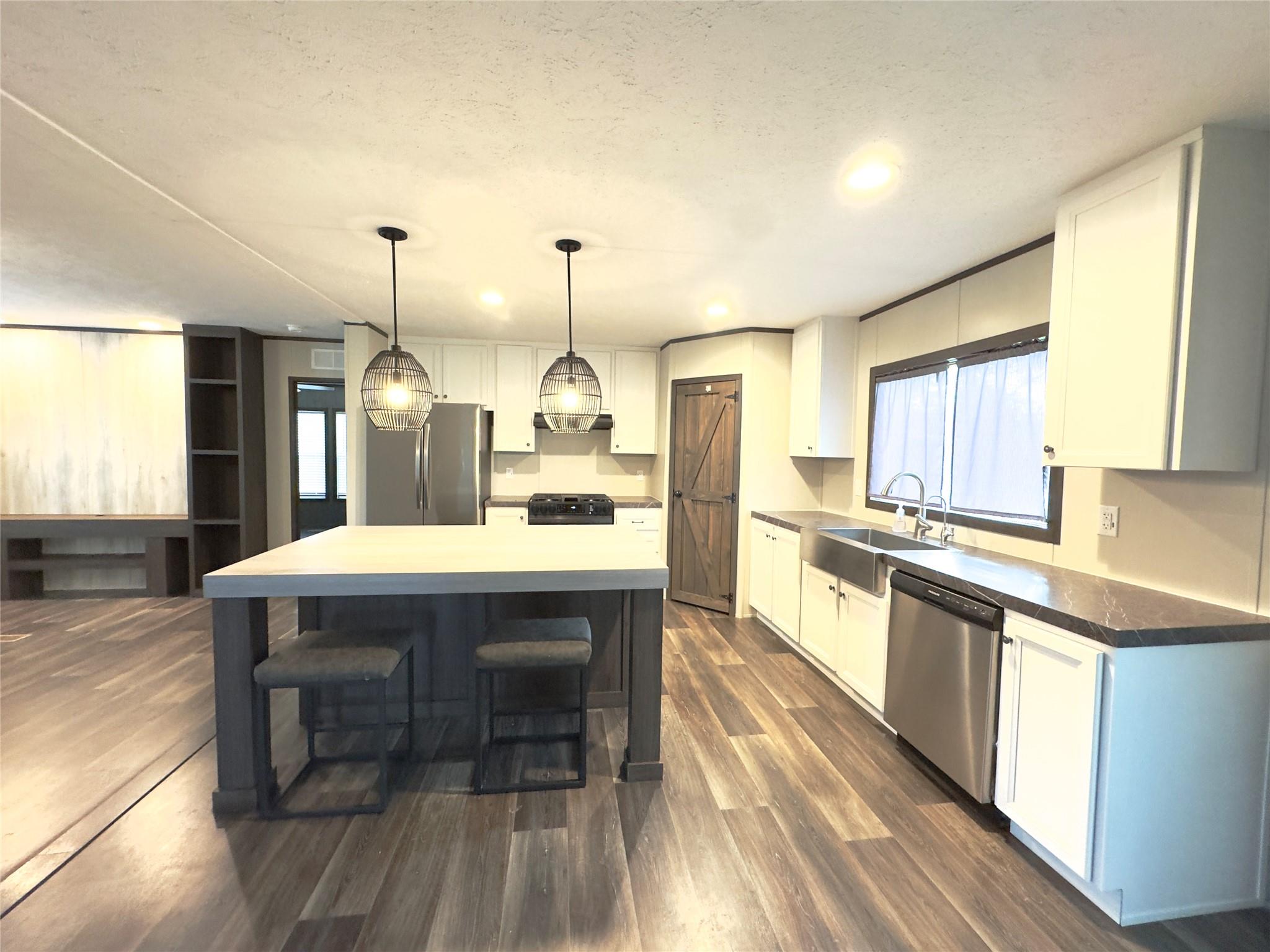 268 Flaming Oak DR — photo 3