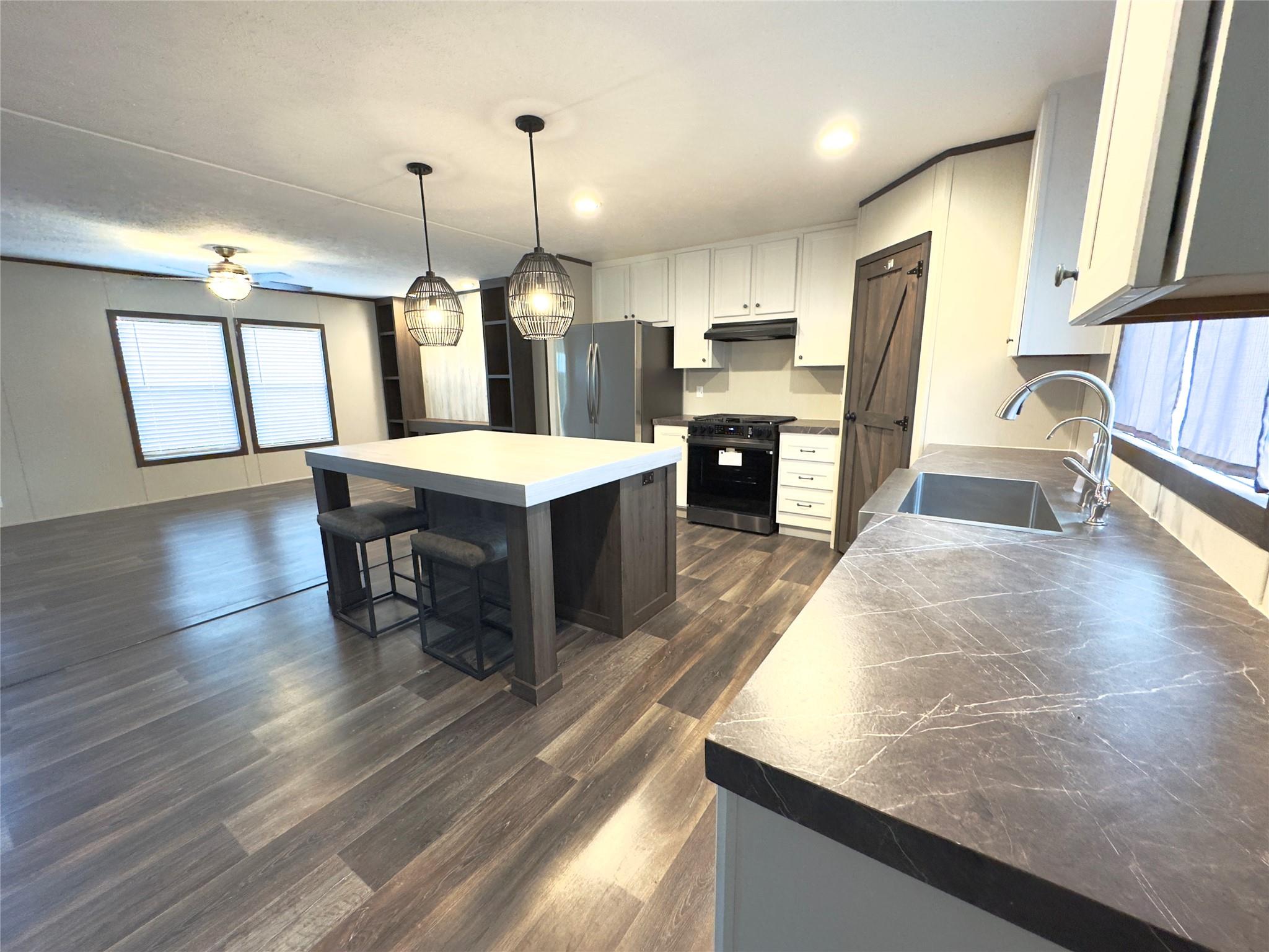 268 Flaming Oak DR — photo 4