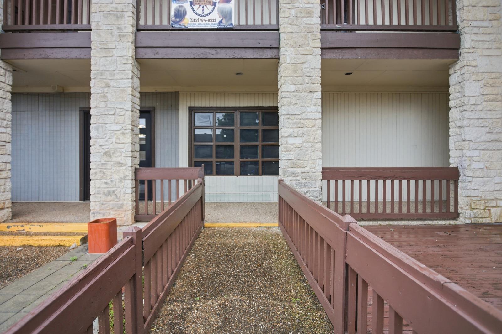 611 Carpenter Ave #101 & 102 — photo 4