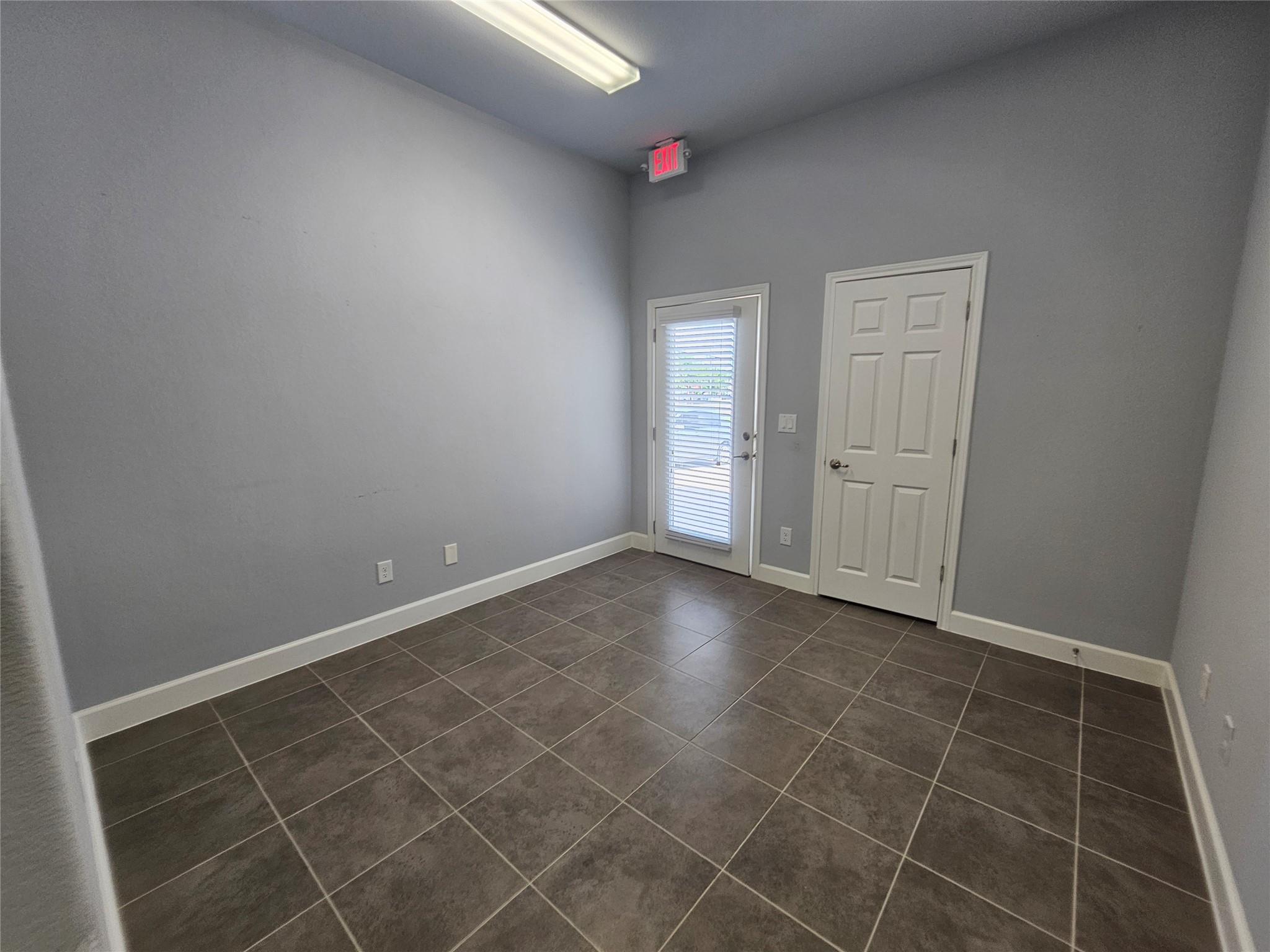 1009 Pecan ST #103 — photo 5