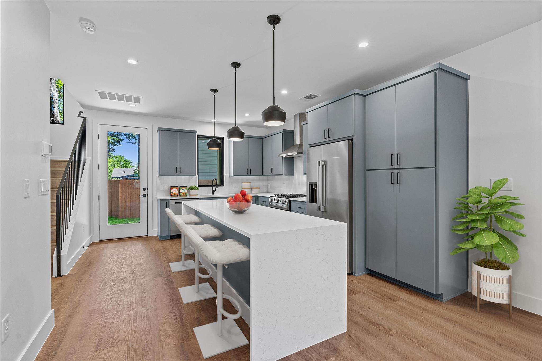 1402 Beckett ST #1B — photo 4