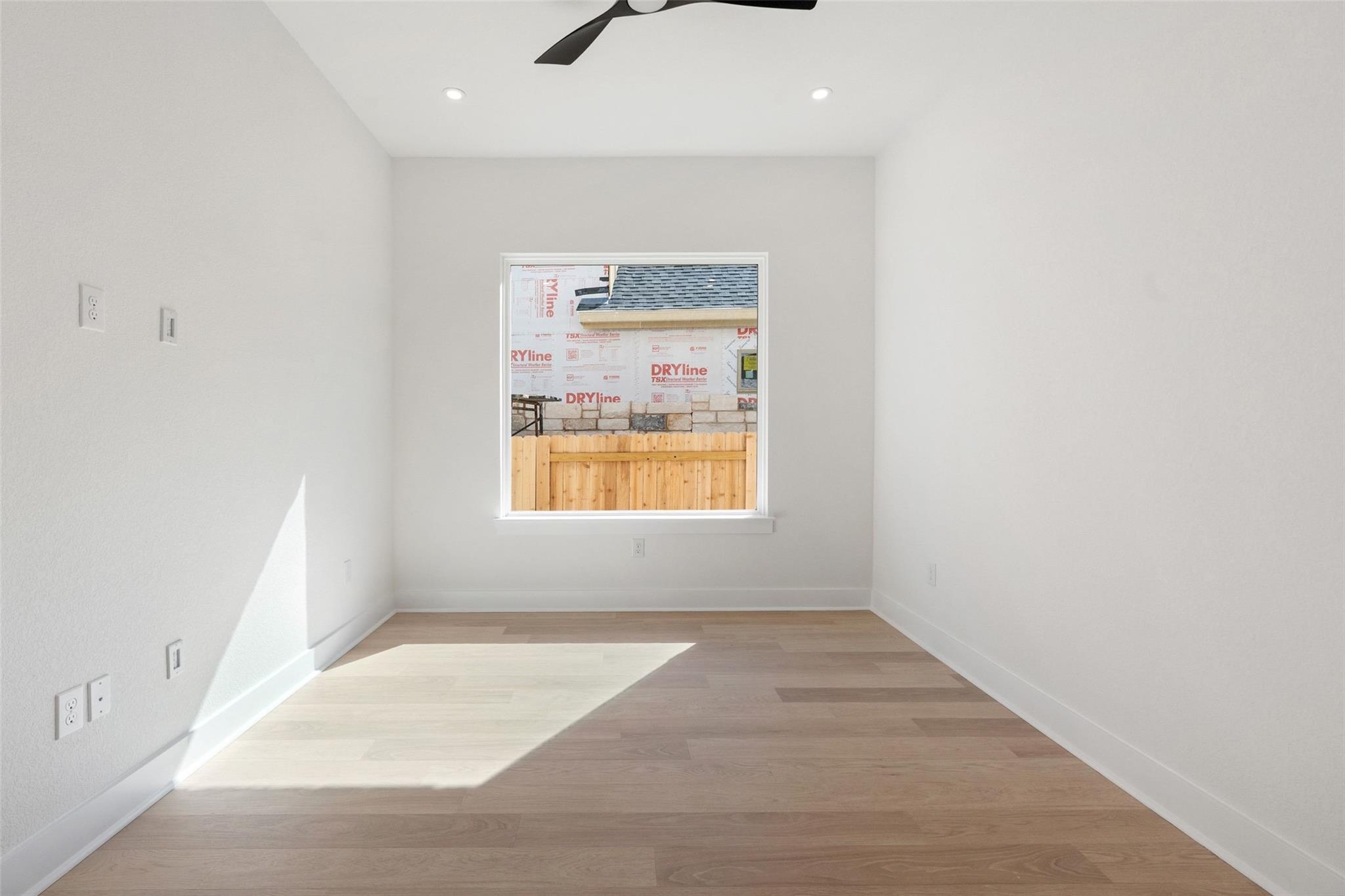 287 San Saba DR — photo 4