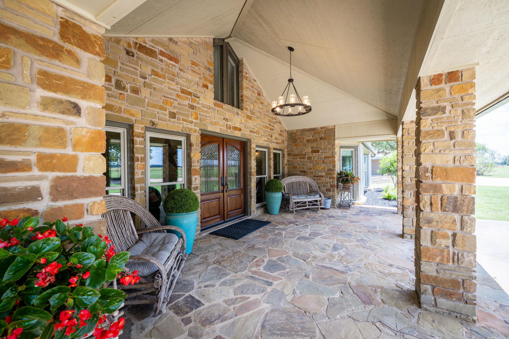 871 Chimney Valley RD — photo 5