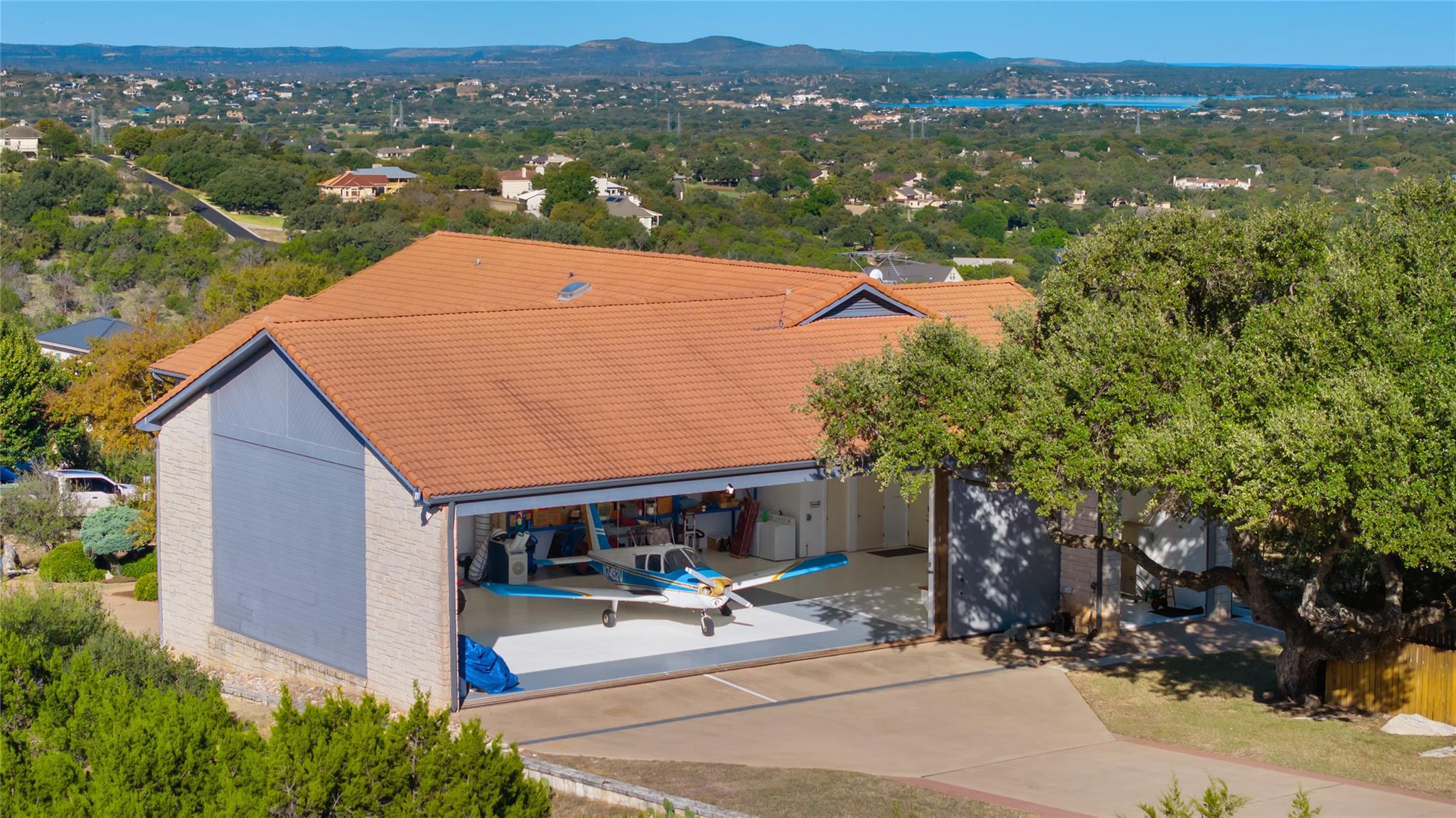 1311 Clayton Nolen DR — photo 5