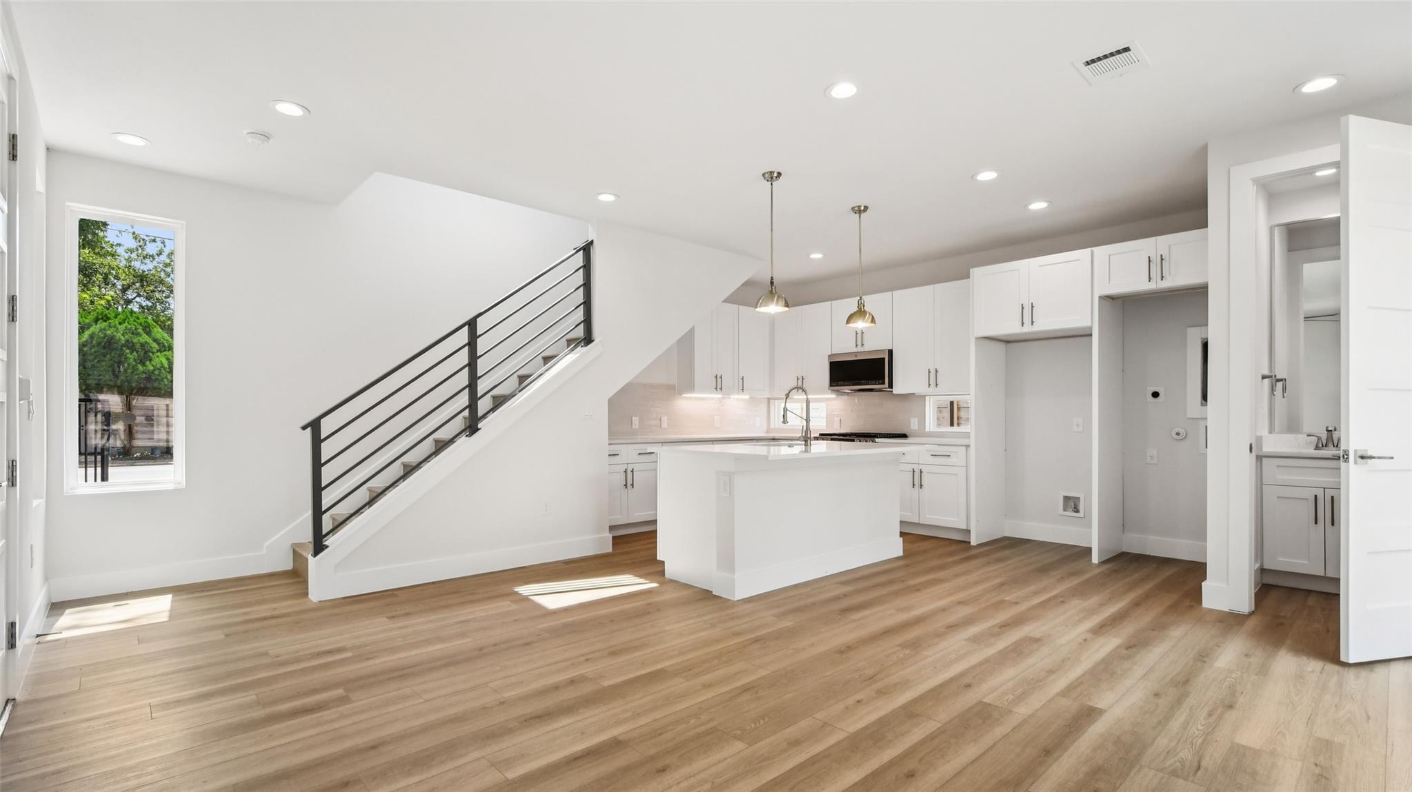 9104 Georgian DR — photo 4