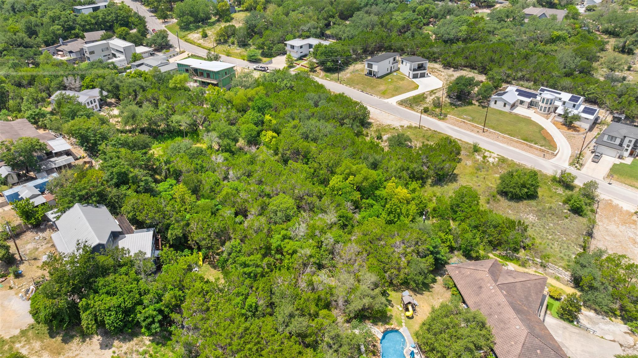1812 Miami DR — photo 4