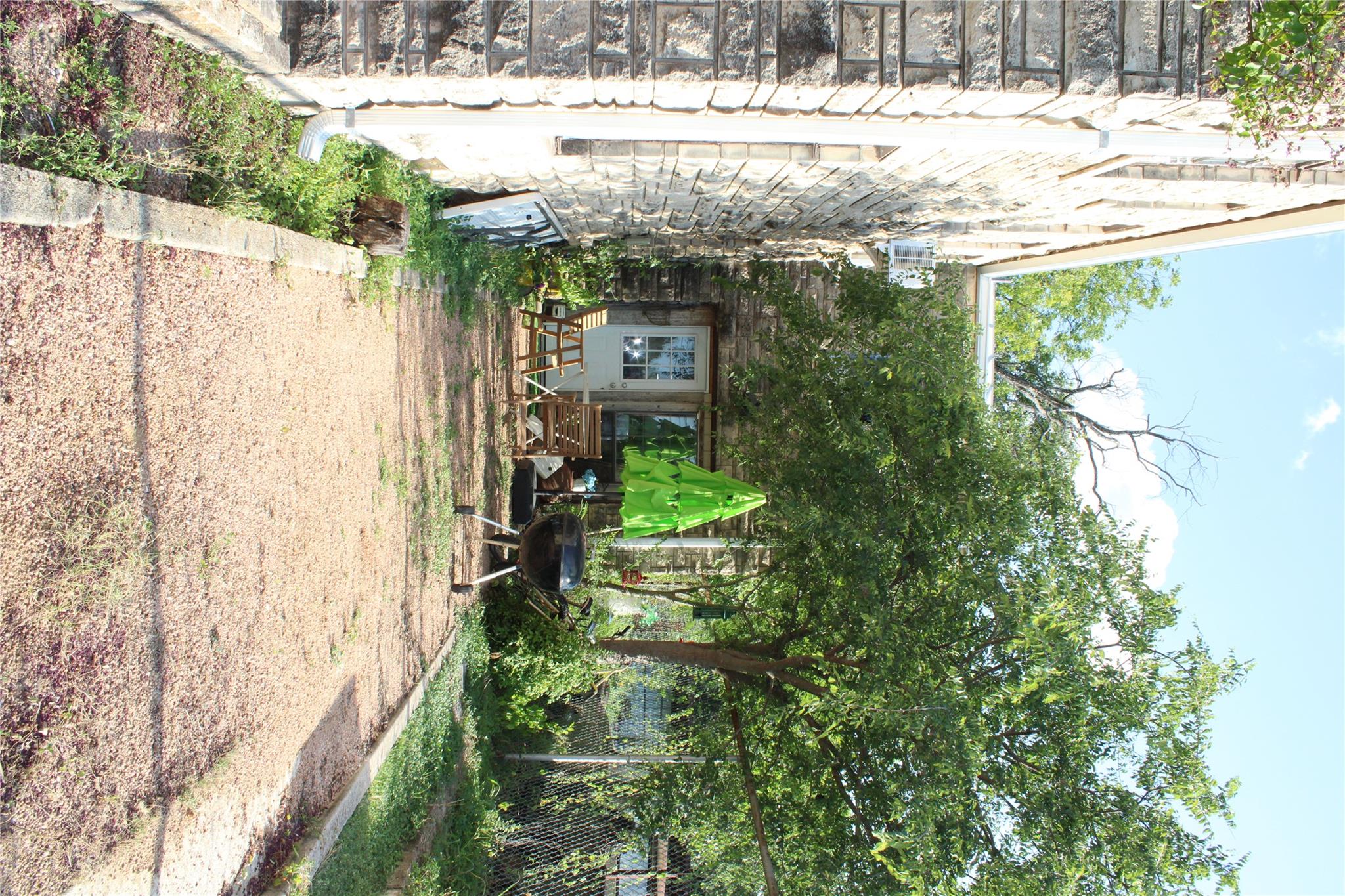 615 Pecan ST — photo 5