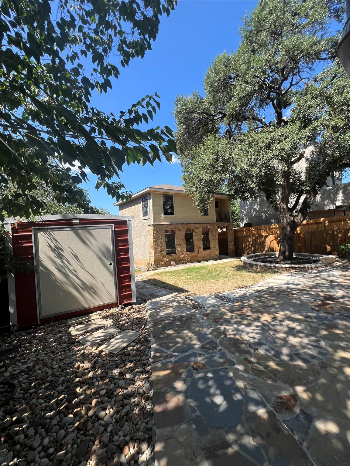 1002 Walter ST — photo 3