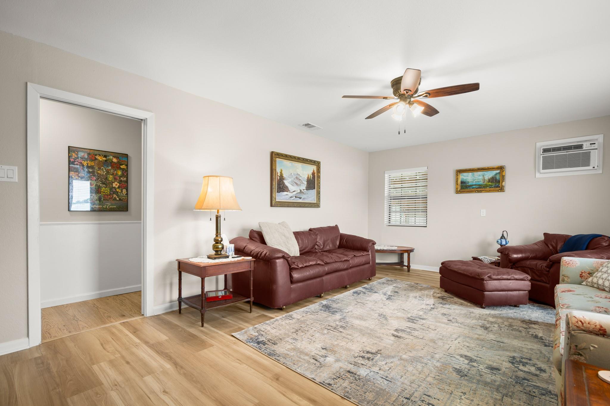 210 Striper Haven LN — photo 3