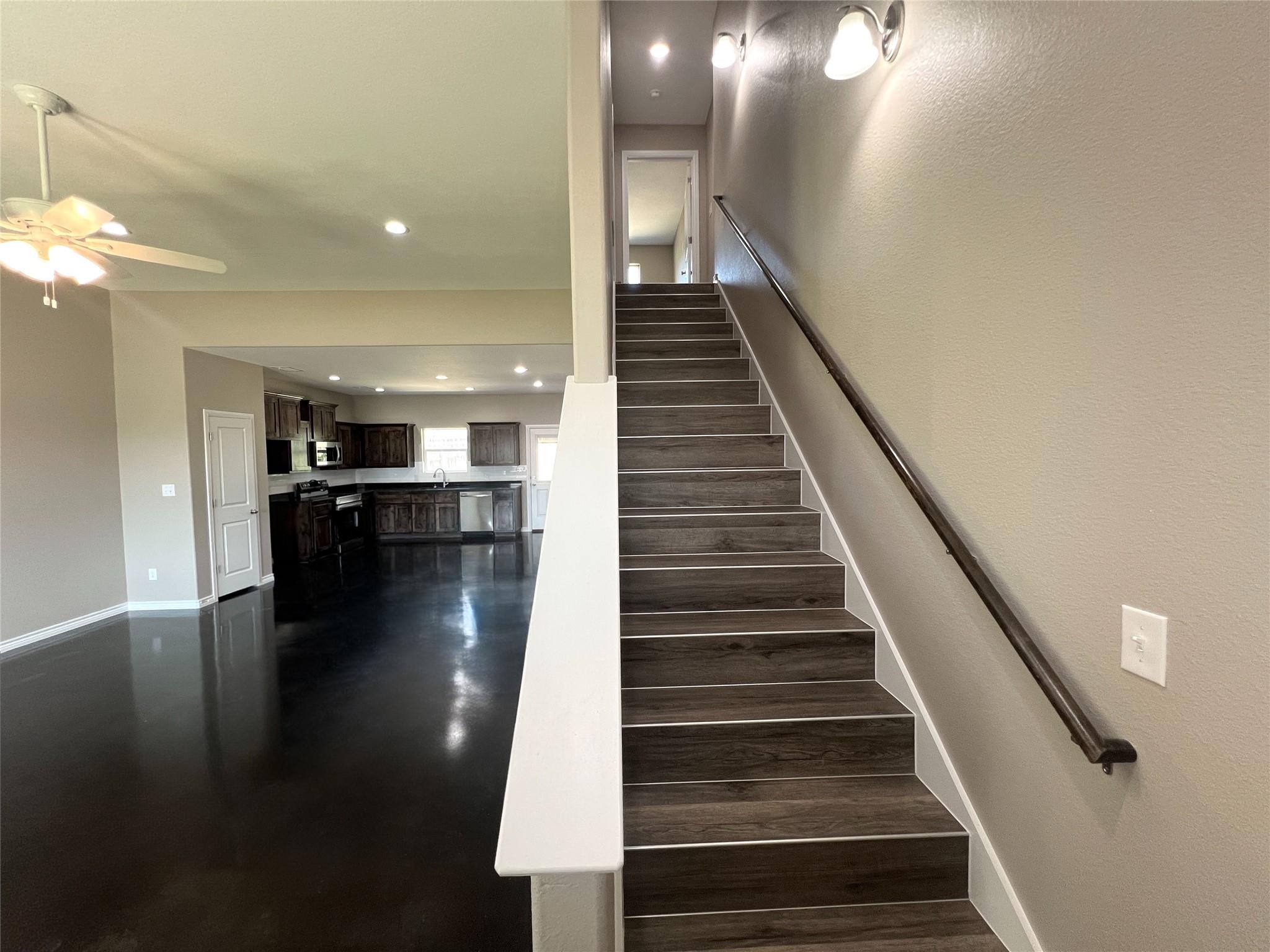 1218 Stone Valley DR — photo 3