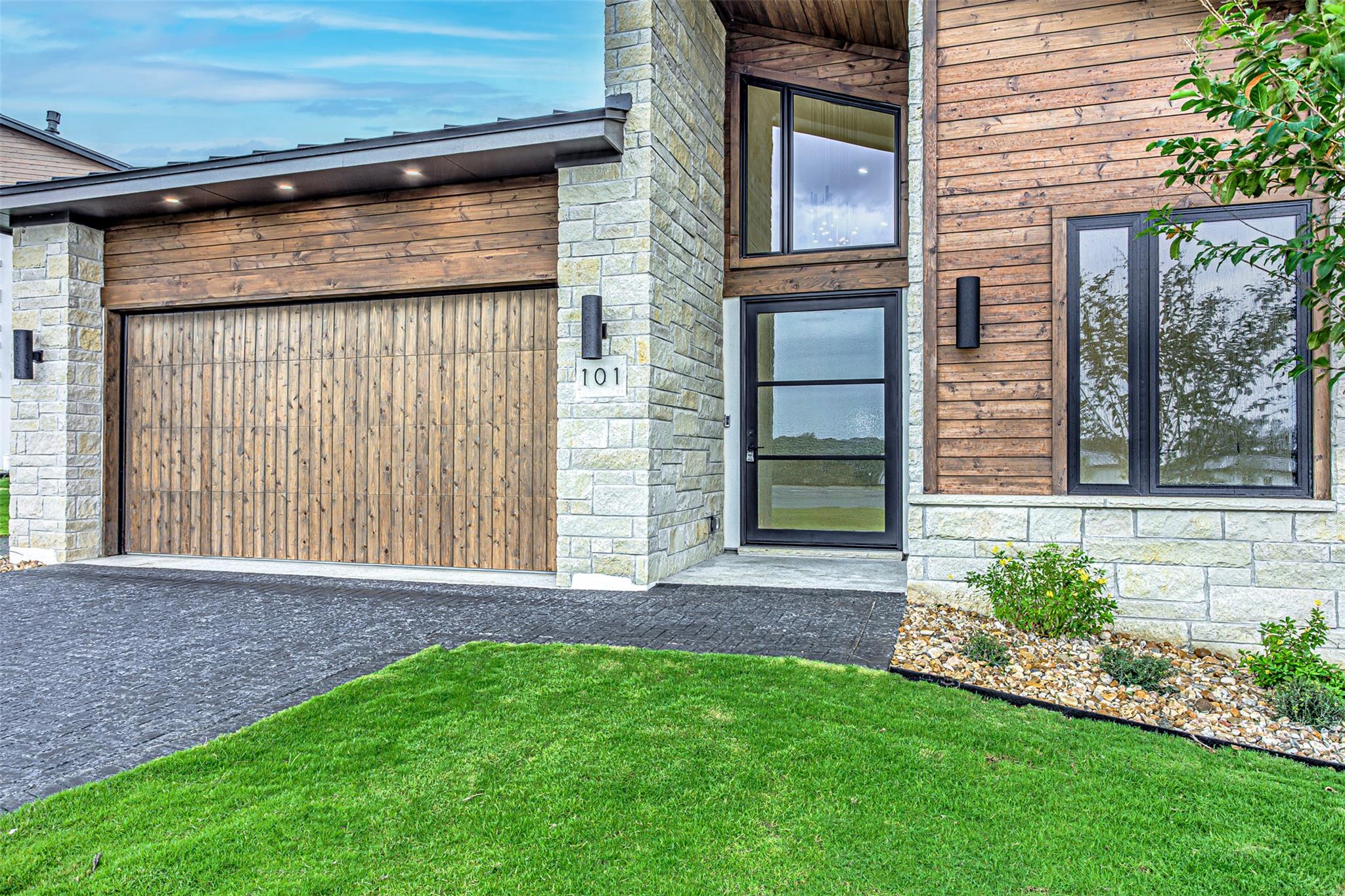 101 Manciano DR — photo 3