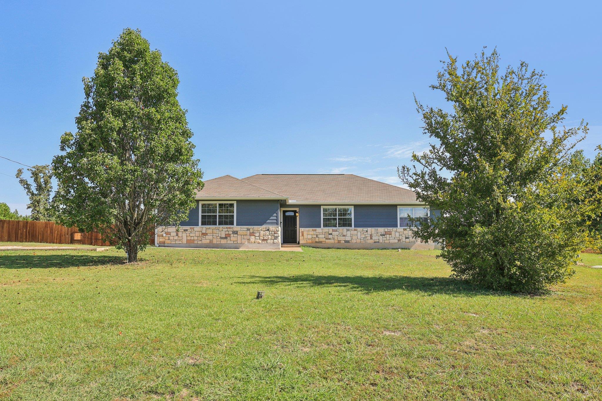 165 Cattlemens DR — photo 3