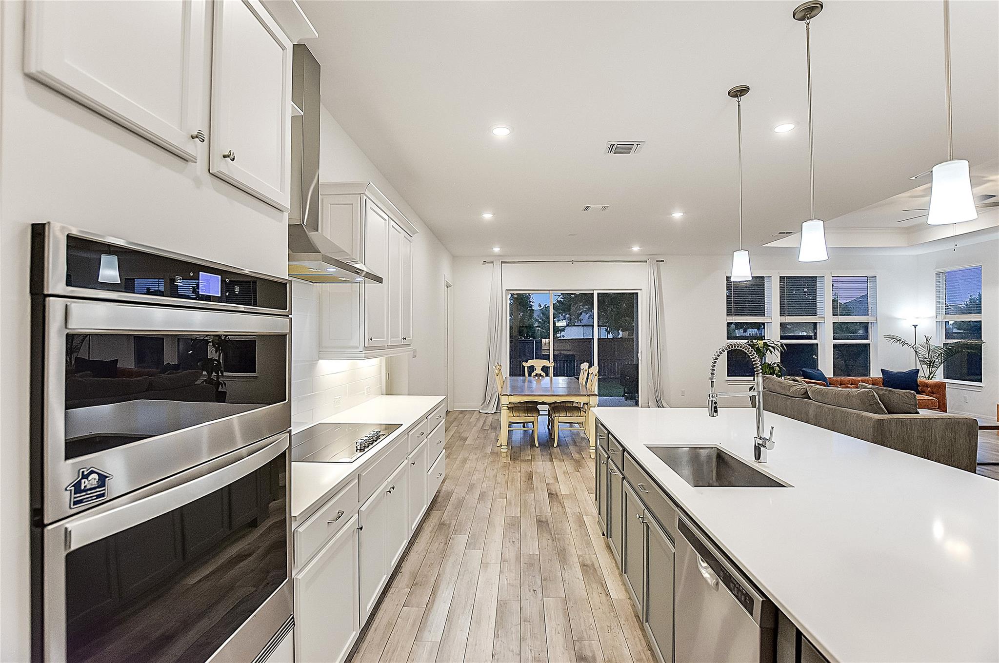 413 Verbena DR — photo 3