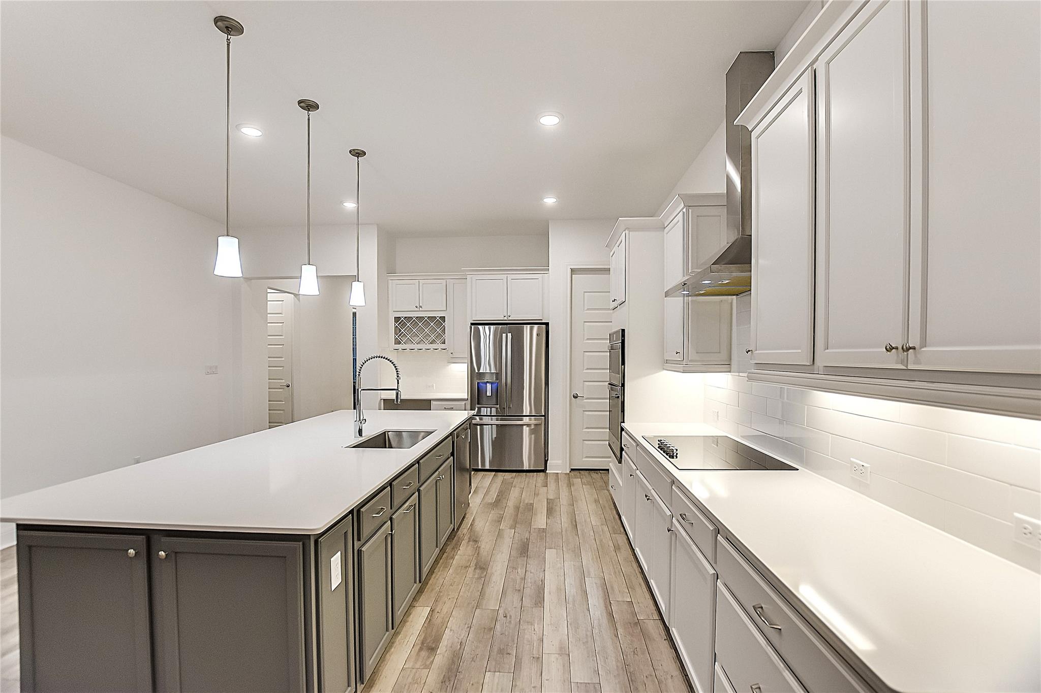 413 Verbena DR — photo 4