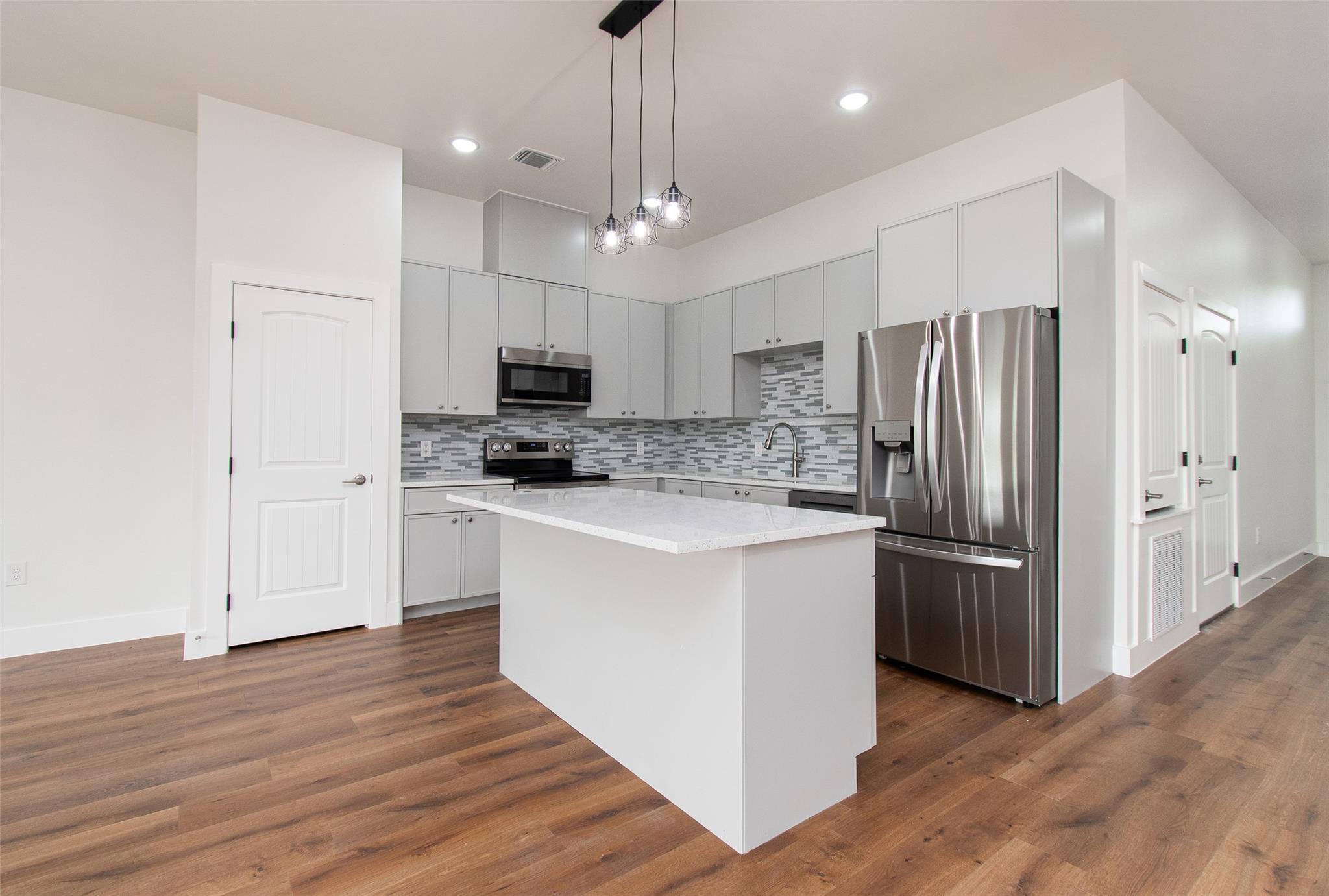 121 Calvin Smith LN #A & B — photo 3