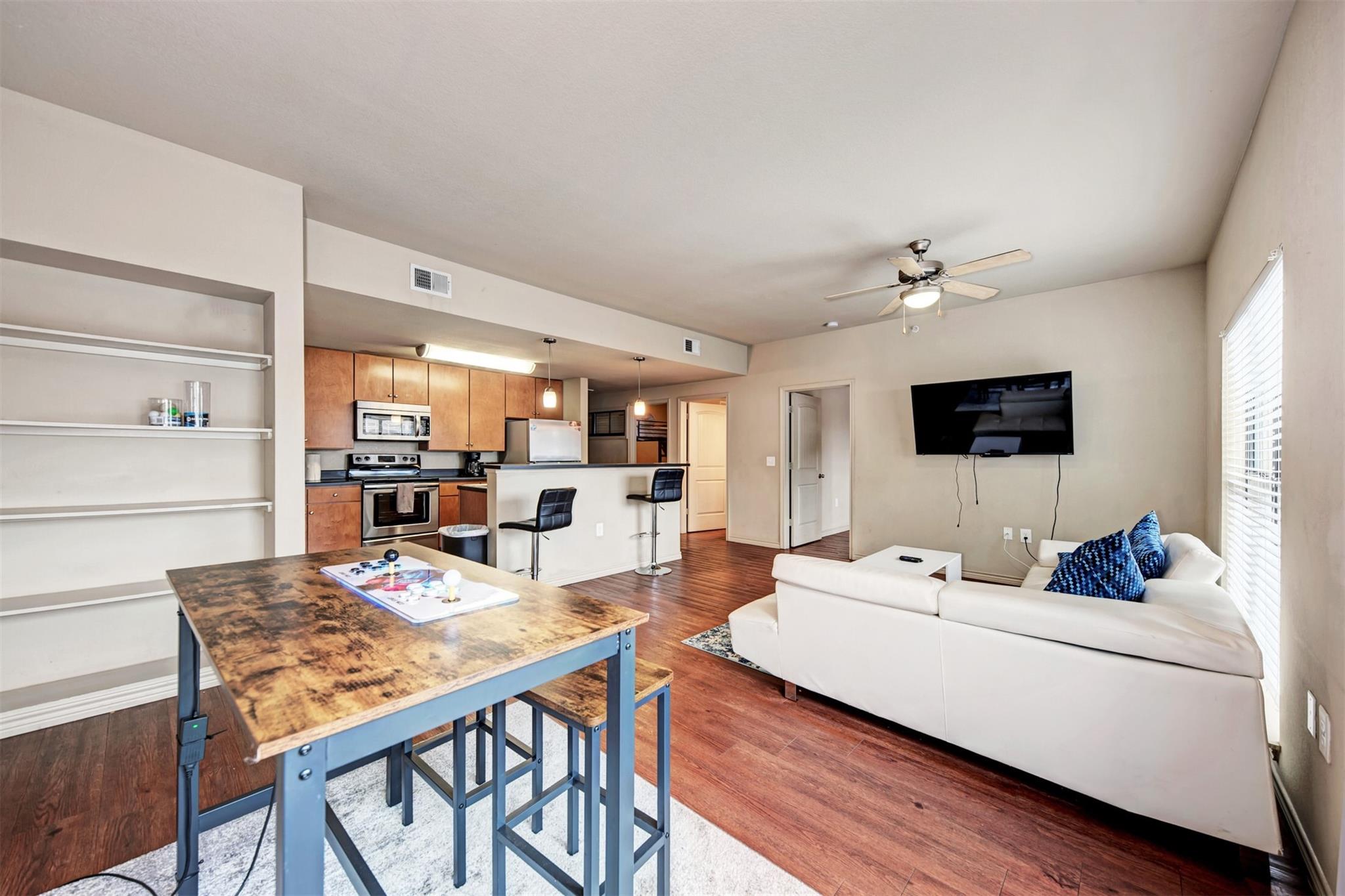 5117 Lamar BLVD #201 — photo 3