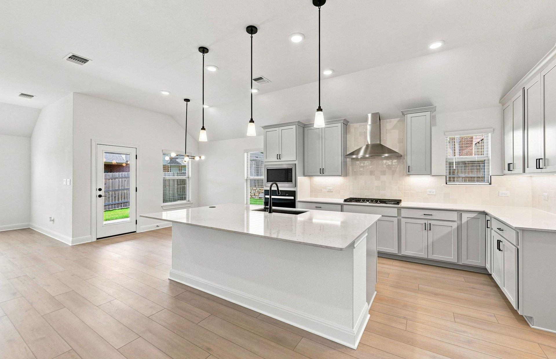 116 Elm View DR — photo 3