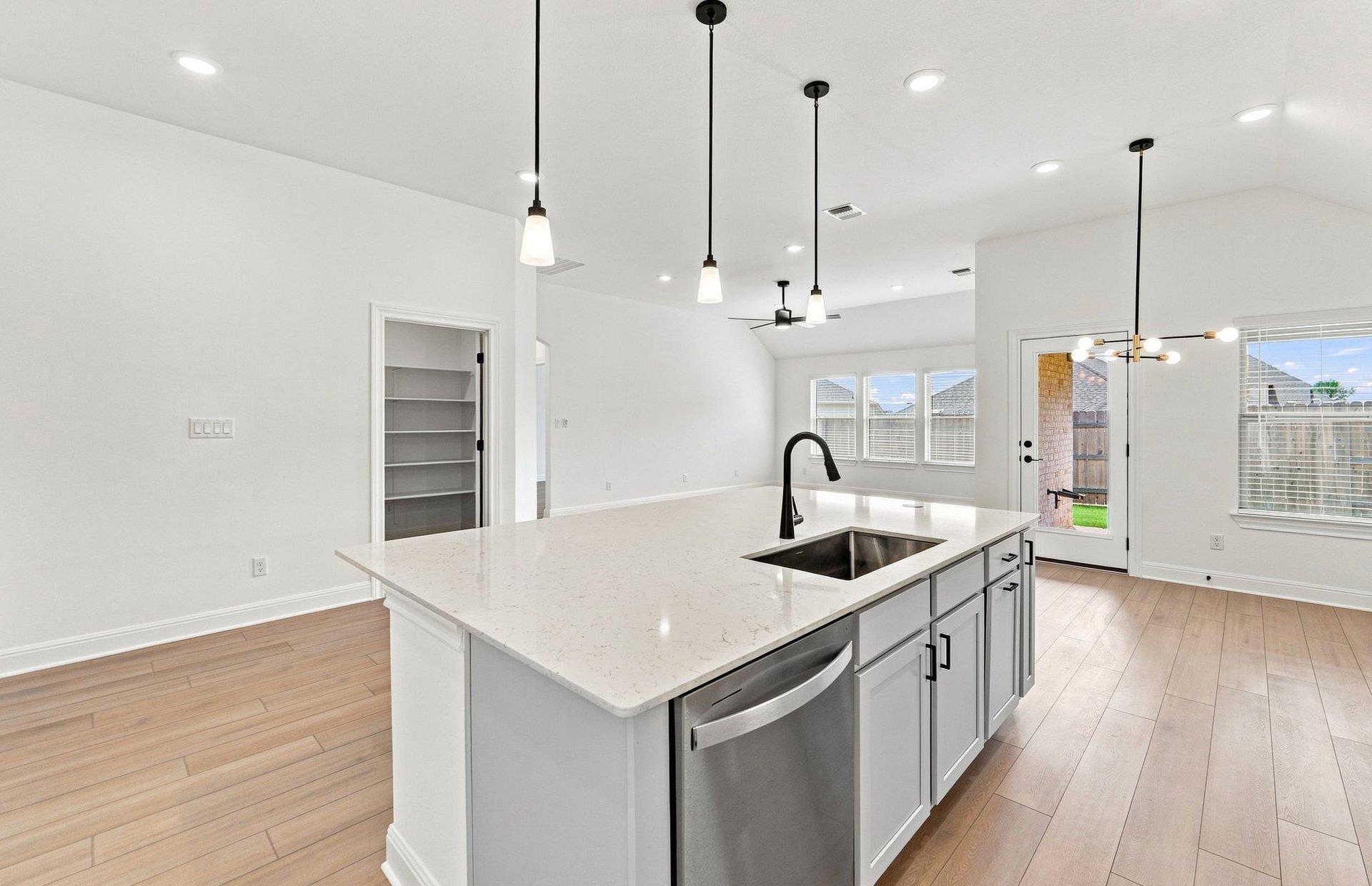 116 Elm View DR — photo 4
