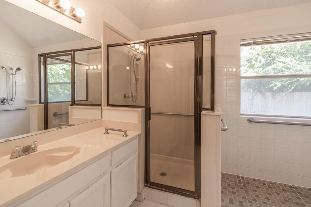 2411 Raintree PATH — photo 4