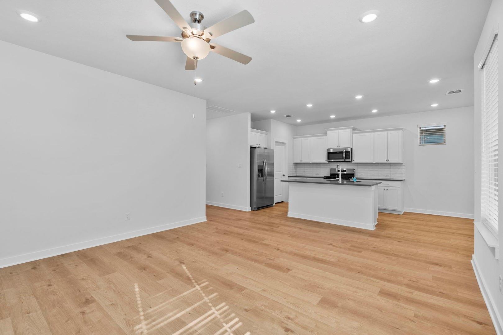 191 Weaver LN — photo 4