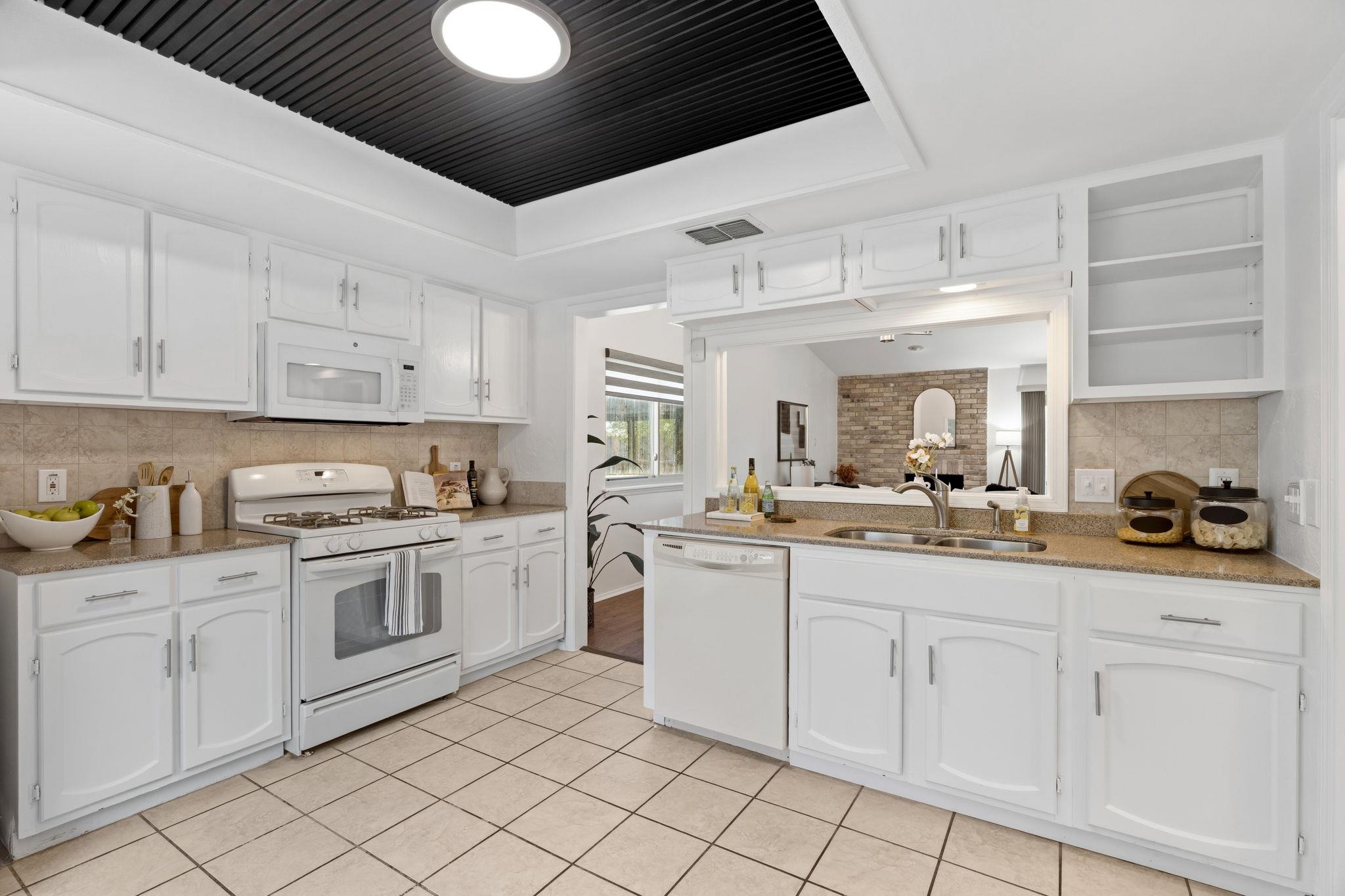 9419 Singing Quail DR — photo 4