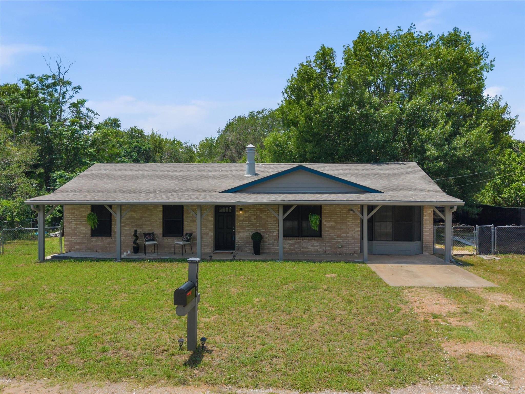 1037 Wilkes CIR
