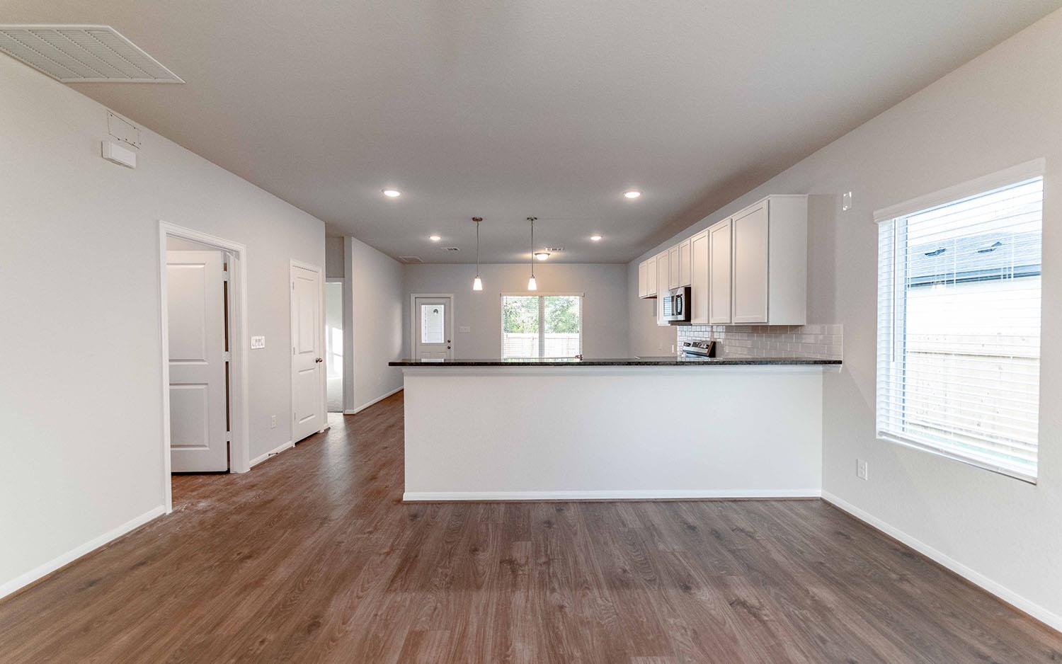 249 Villars DR — photo 3