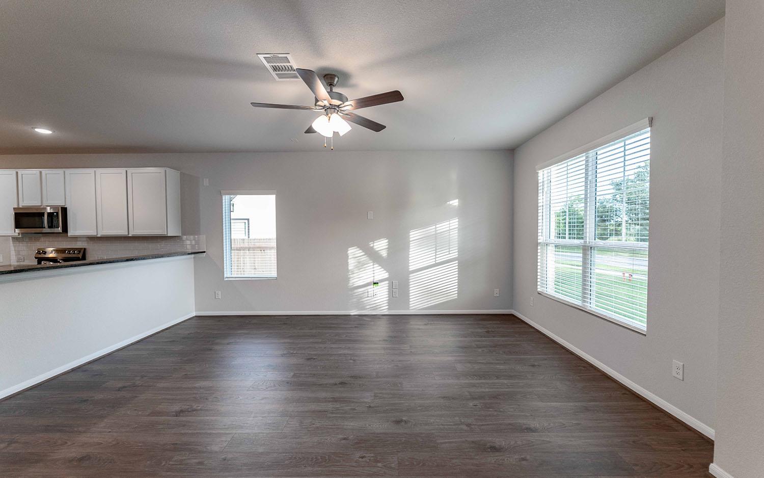 249 Villars DR — photo 4