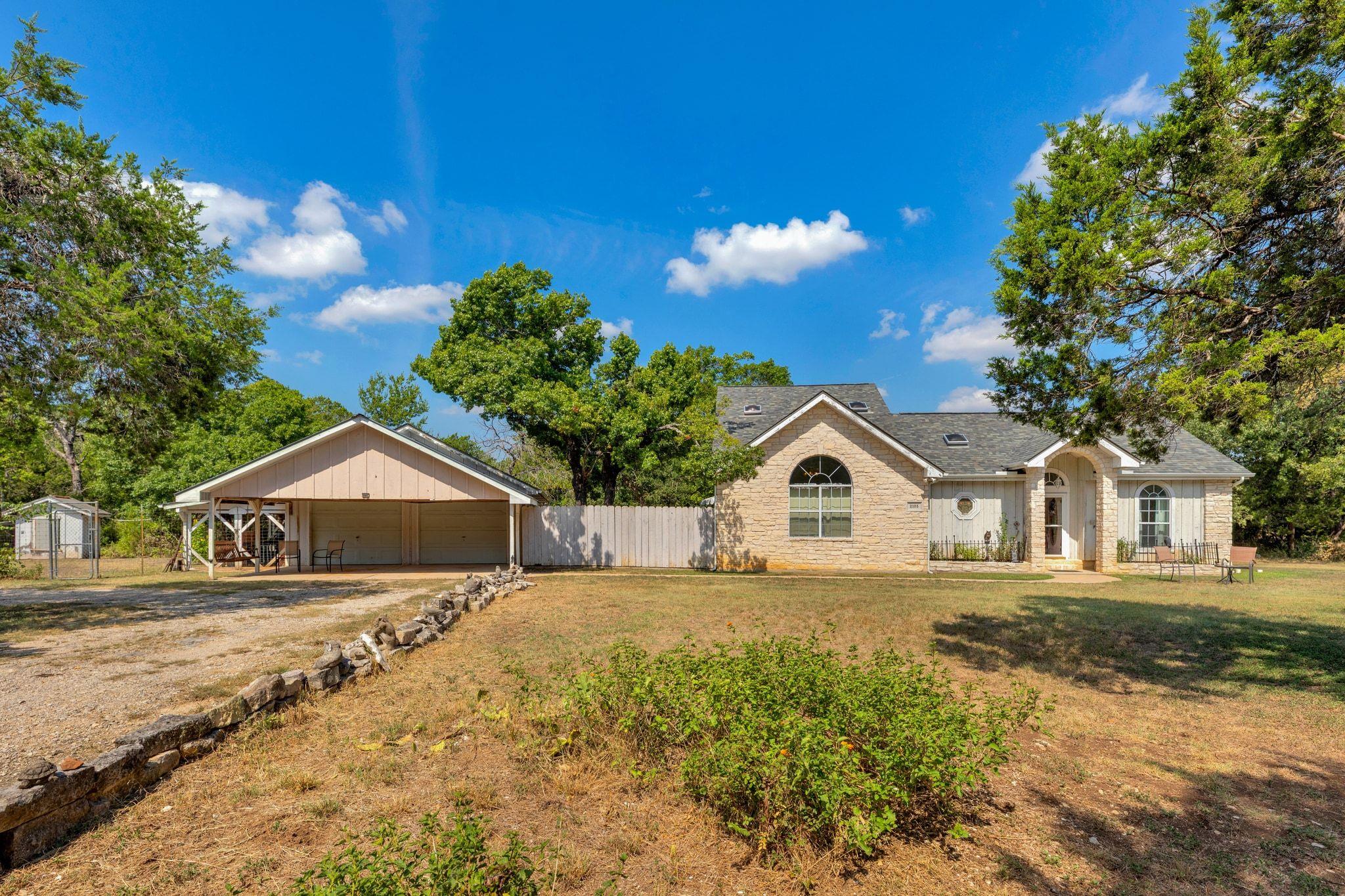 2105 Sam Bass RD — photo 3