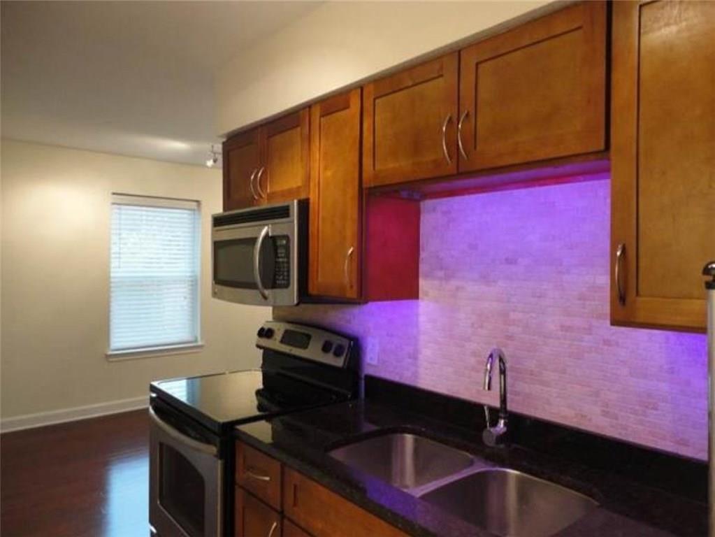 2020 Congress Ave #1313 — photo 4