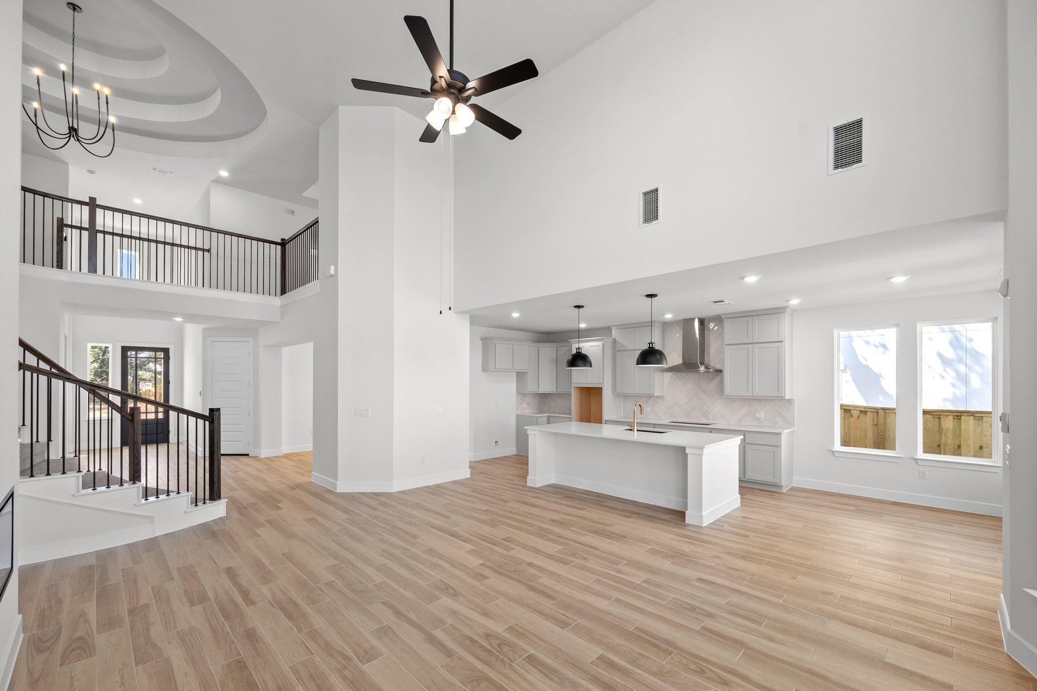 109 Buckaroo DR — photo 4