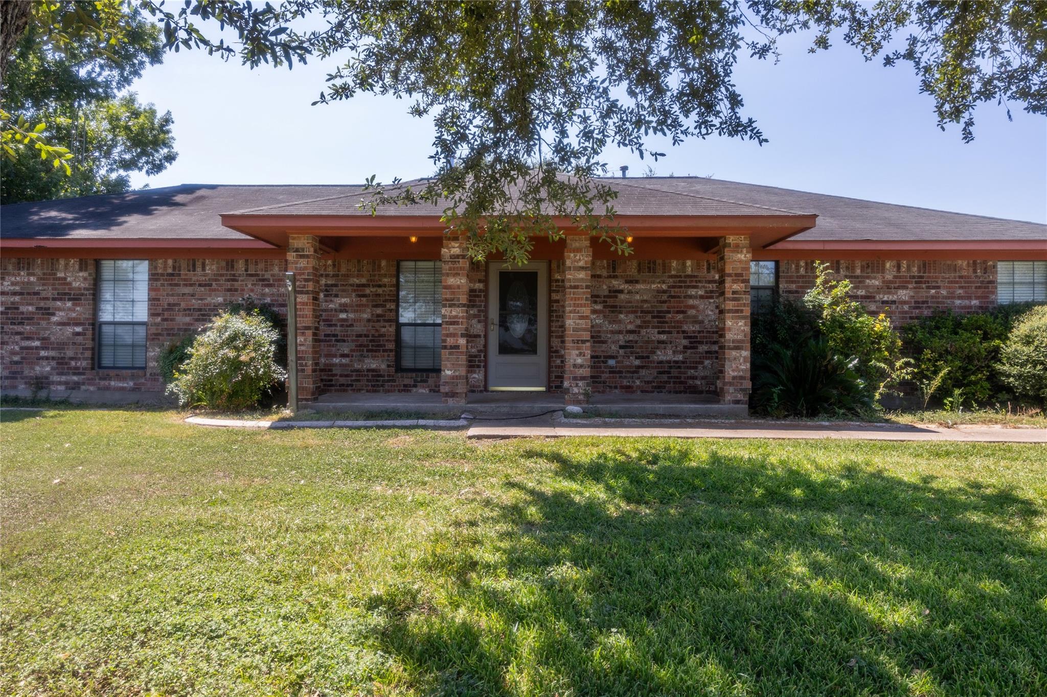 3225 Terrier Hill LN — photo 3