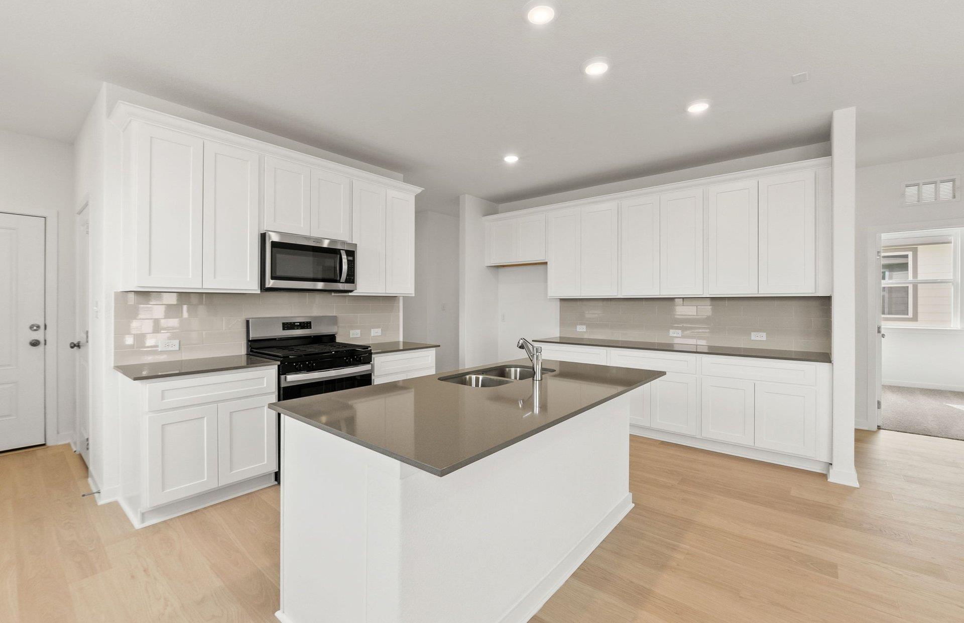 408 Sullivan WAY — photo 5