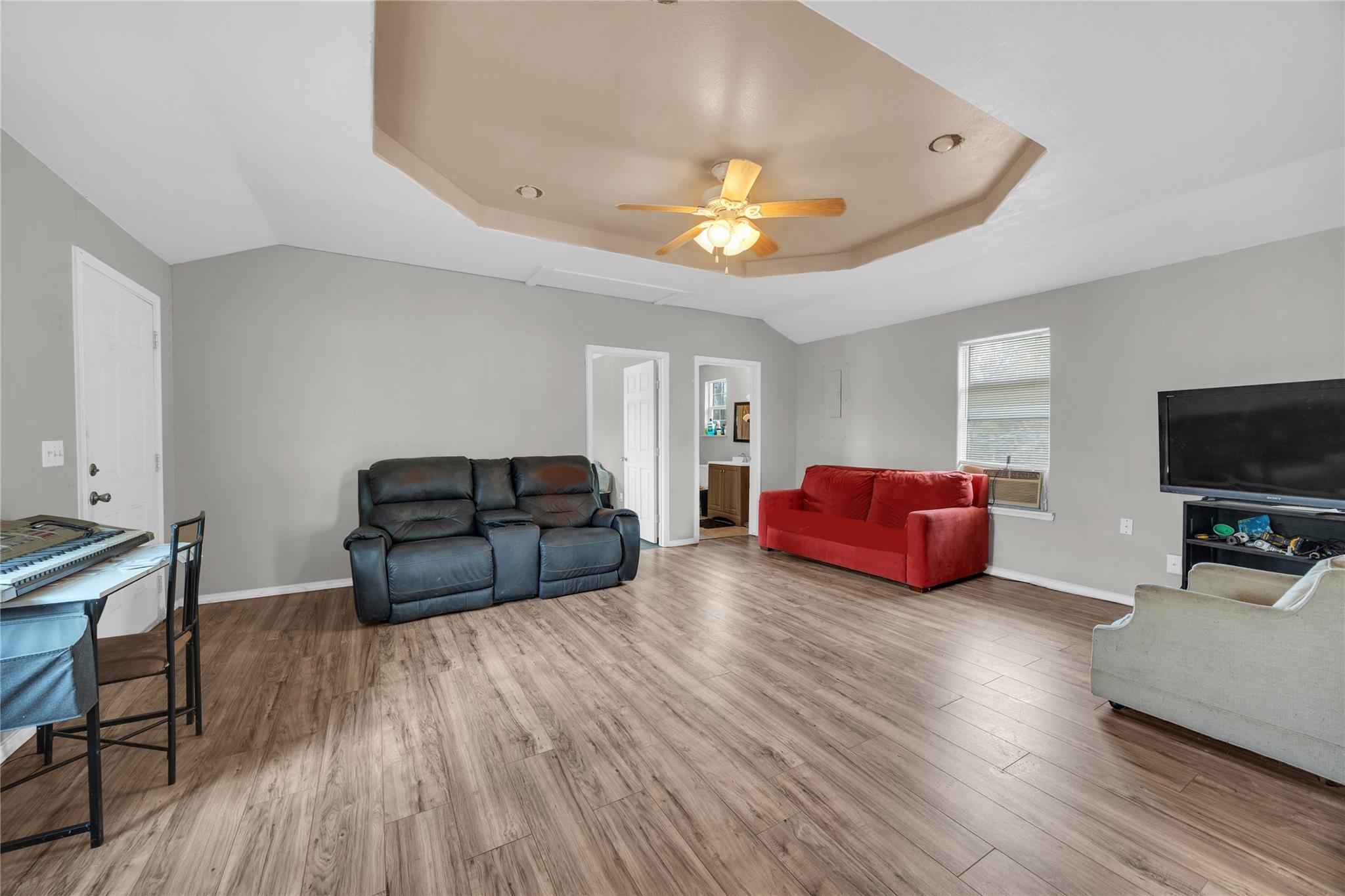 759 Green Valley DR — photo 5