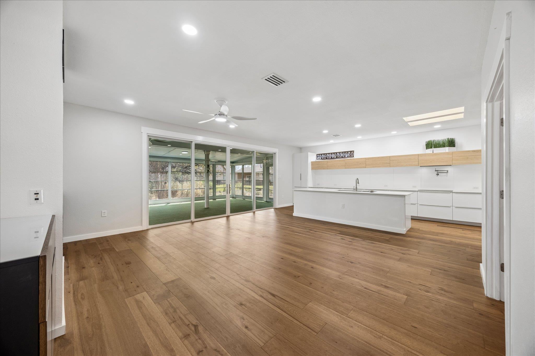 110 Hale CT — photo 4