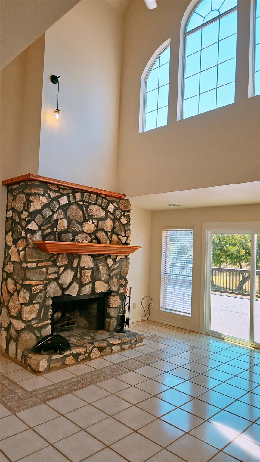 105 Meadow DR — photo 4