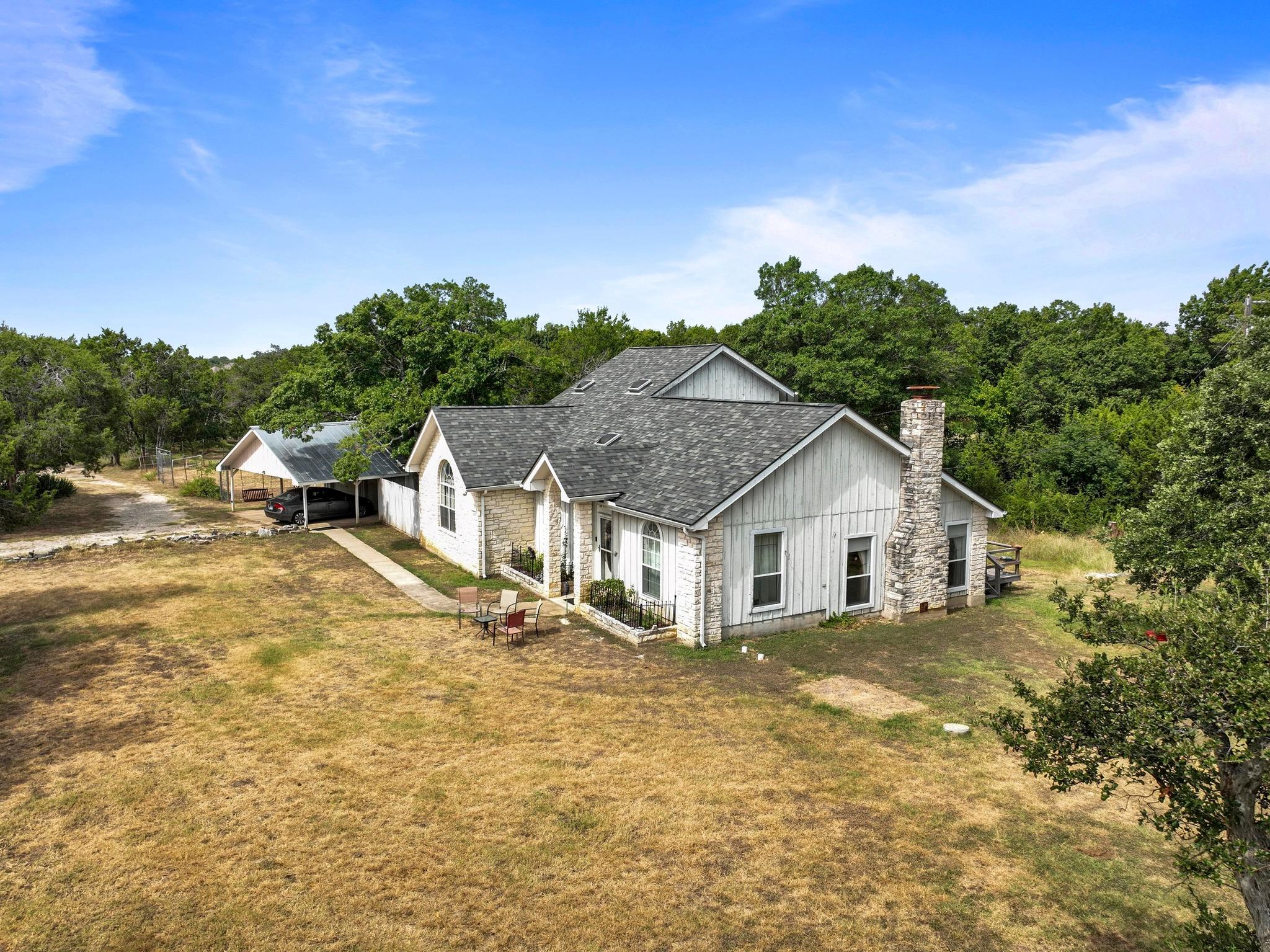 2105 Sam Bass RD — photo 3