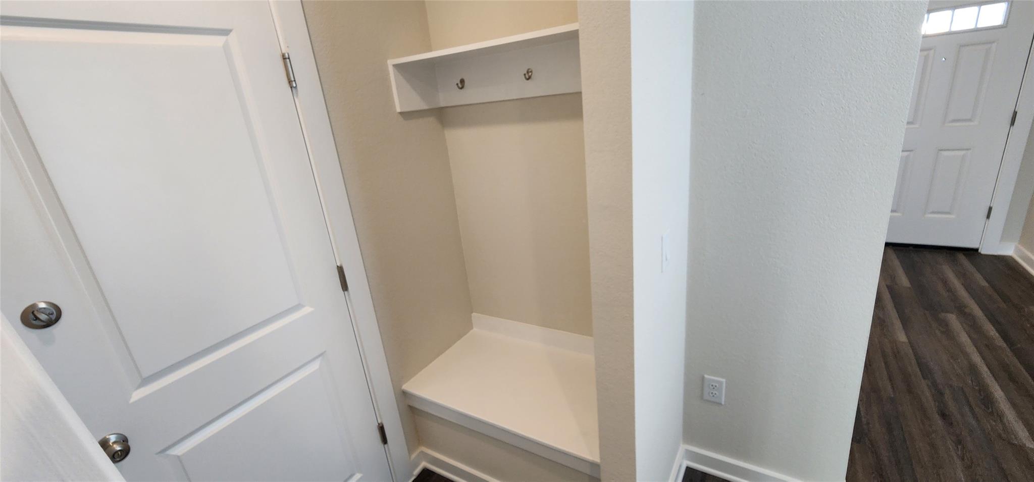 2240 Delano DR — photo 5