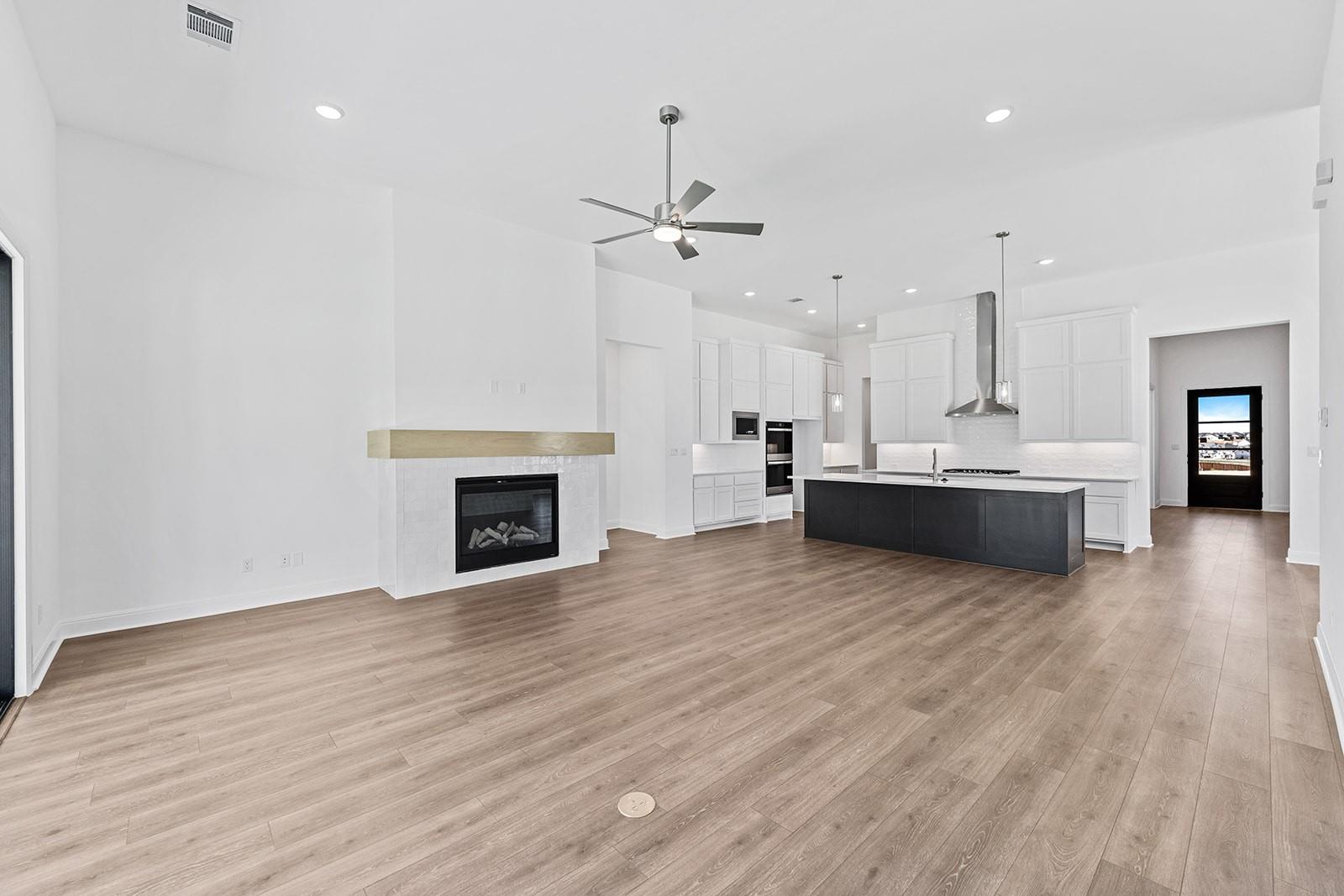116 Uphill DR — photo 3