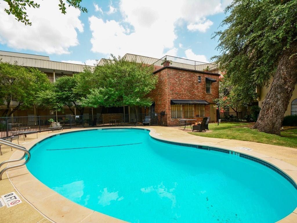 910 Duncan LN #52 — photo 4