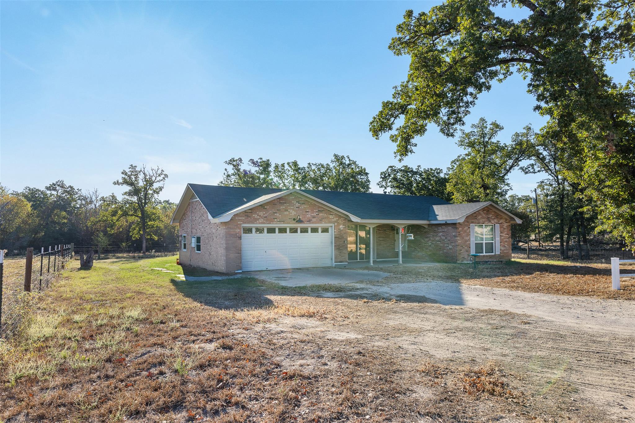 139 Fm 696 — photo 5
