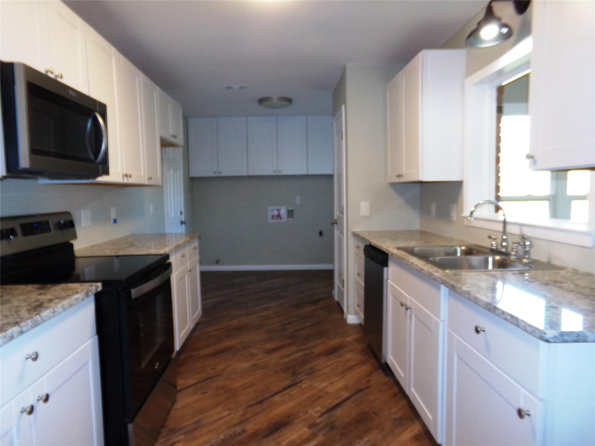 139 Fm 696 — photo 3