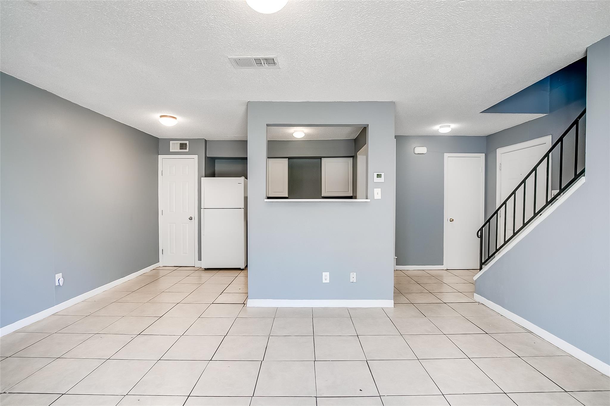 2215 Missionhill DR #104 — photo 4