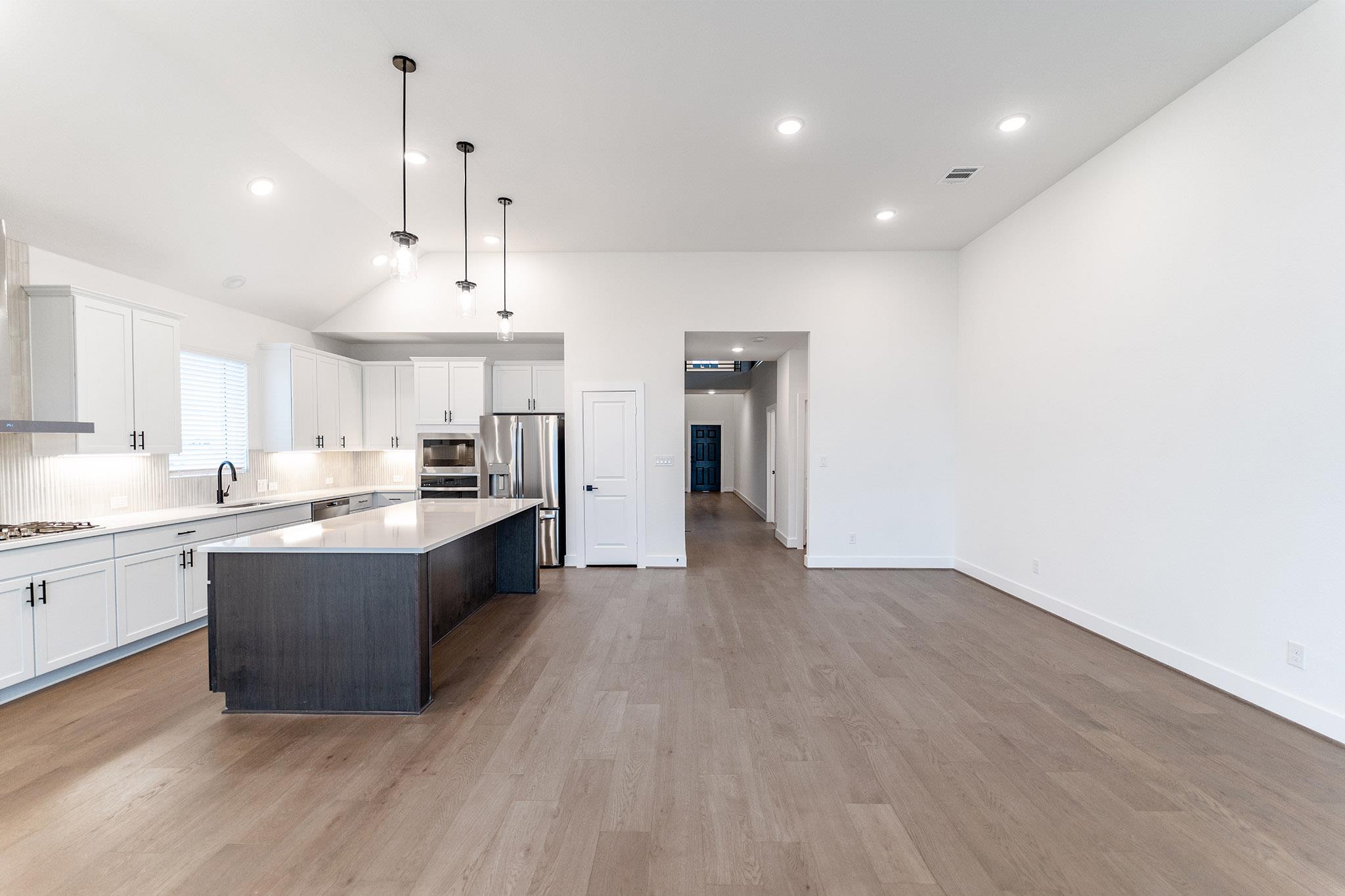 209 Joy LN — photo 4