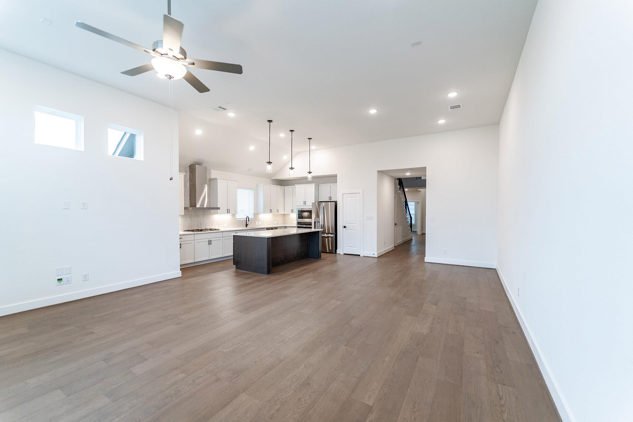 209 Joy LN — photo 5