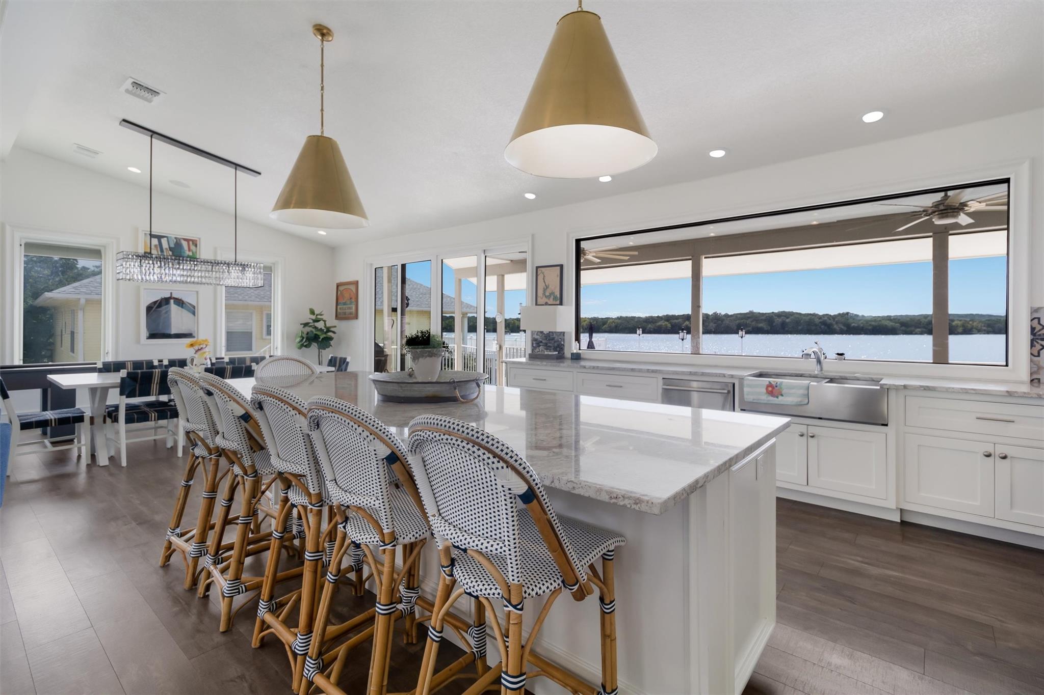 100 Waterway DR — photo 3
