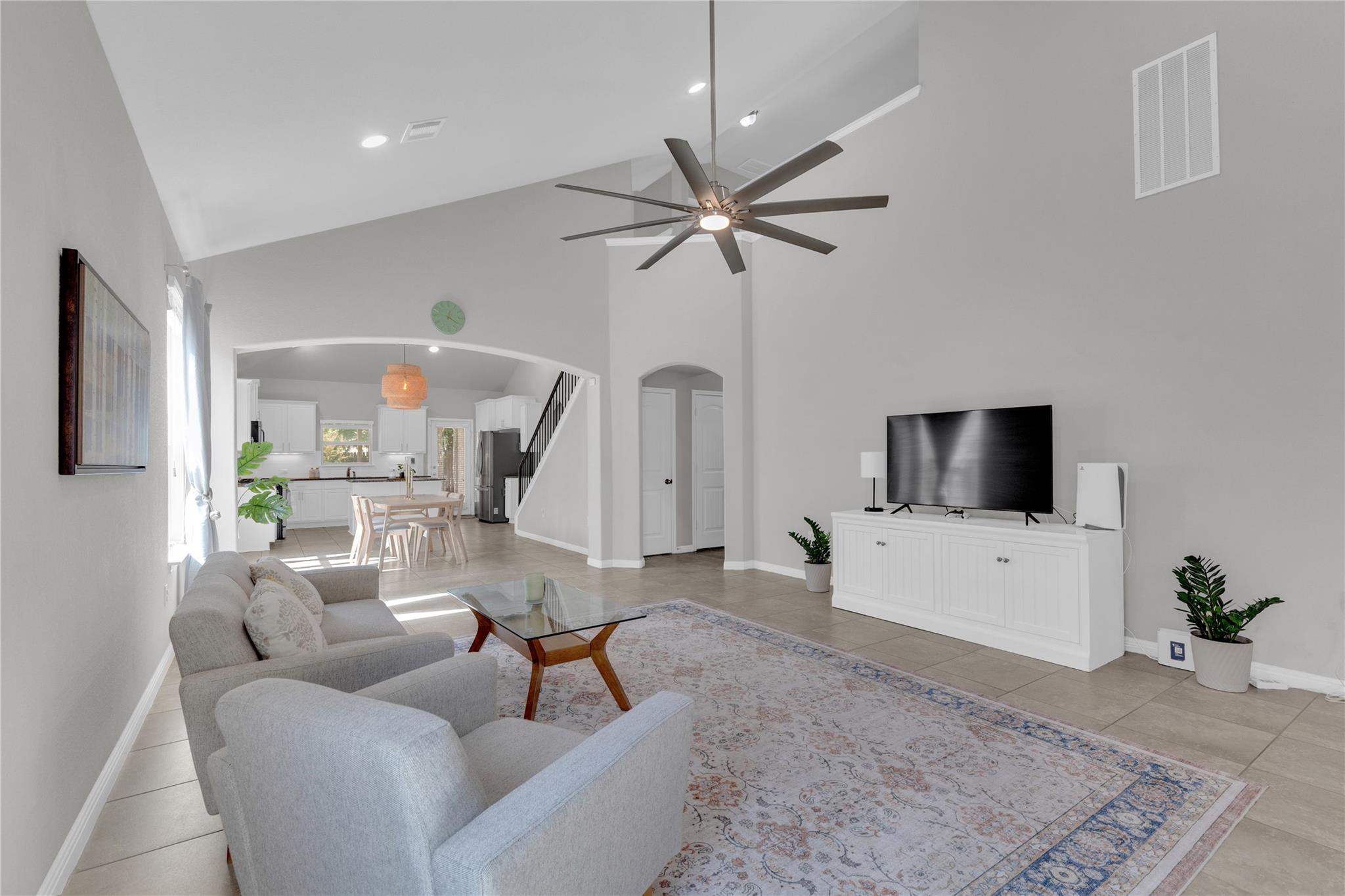 721 Schefer ST — photo 5