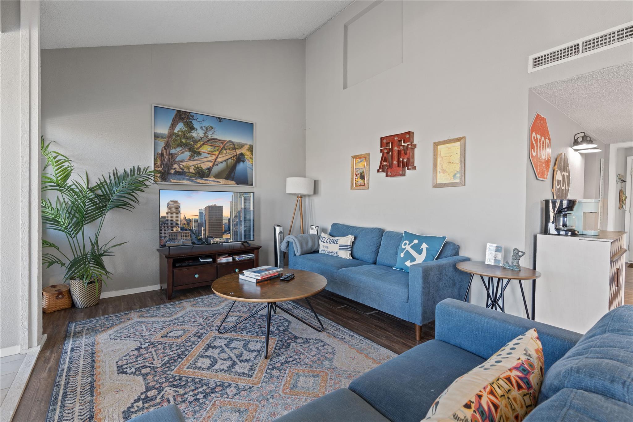 111 Comanche PT — photo 5