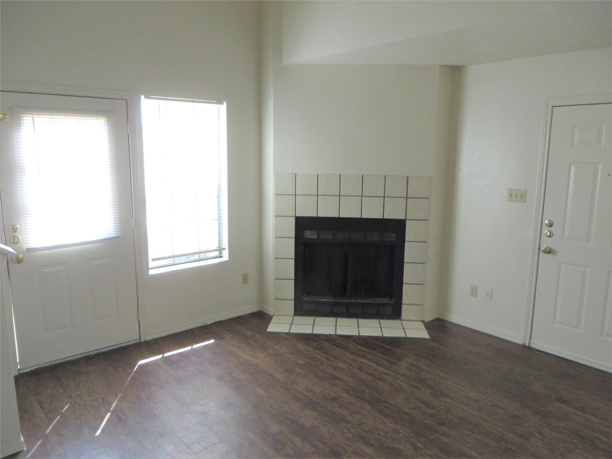 2217 Katy LN #C — photo 4