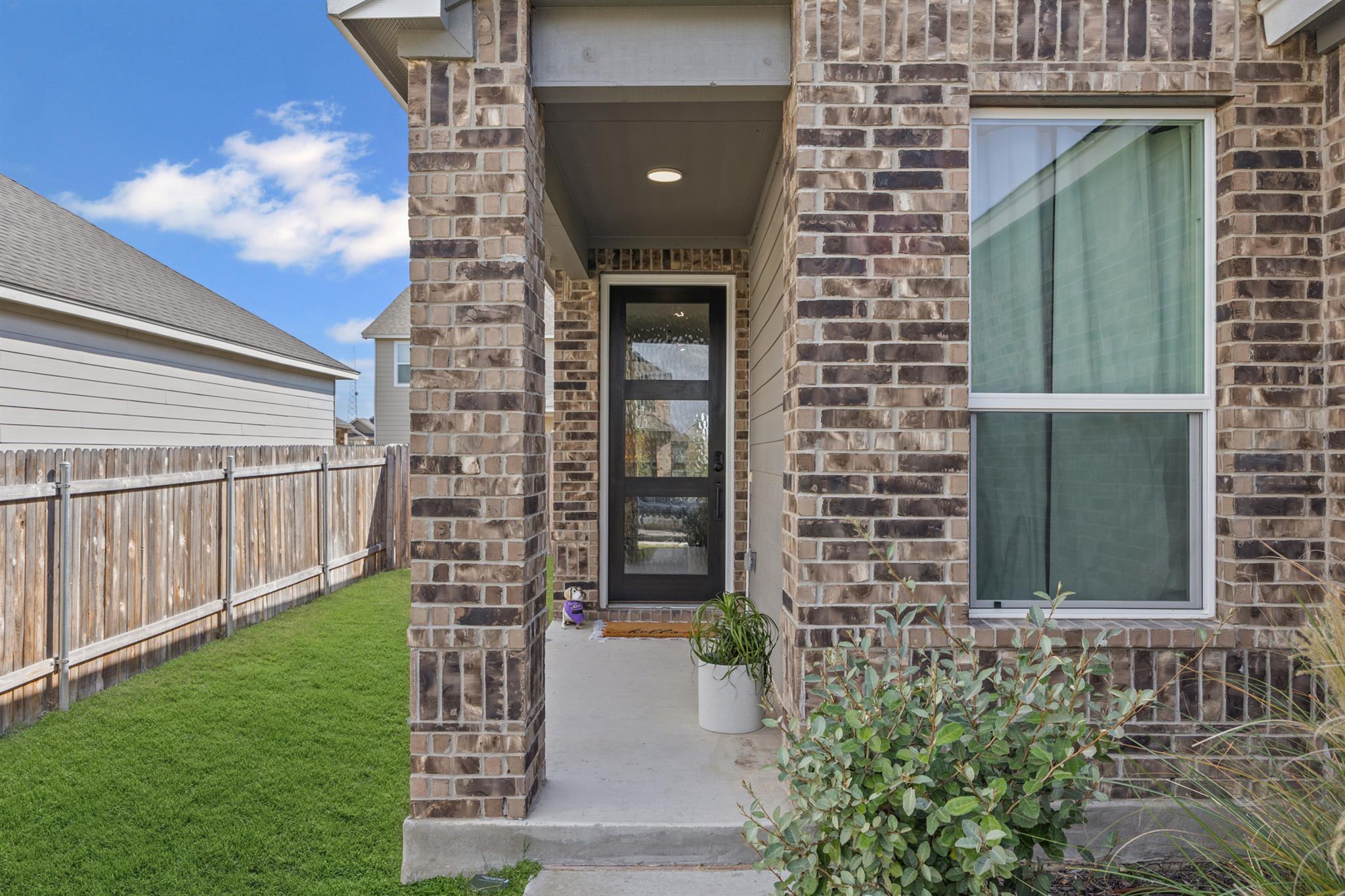 222 Summit DR — photo 3